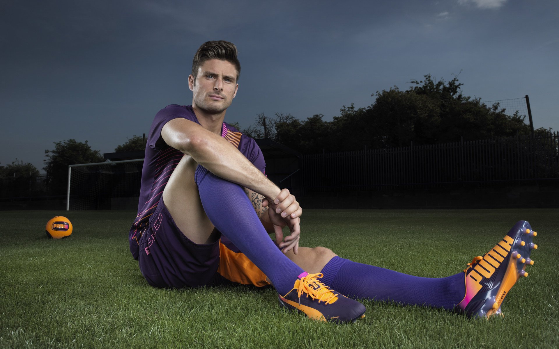 智能化足球监控系统在赛场全面覆盖,提升安全保障能力,智能足球场解决方案